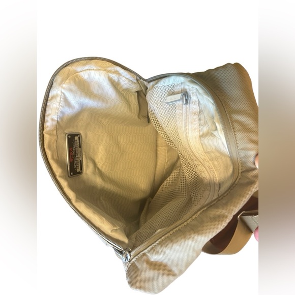 Crossbody Athletic Bag - Picture 3 of 4